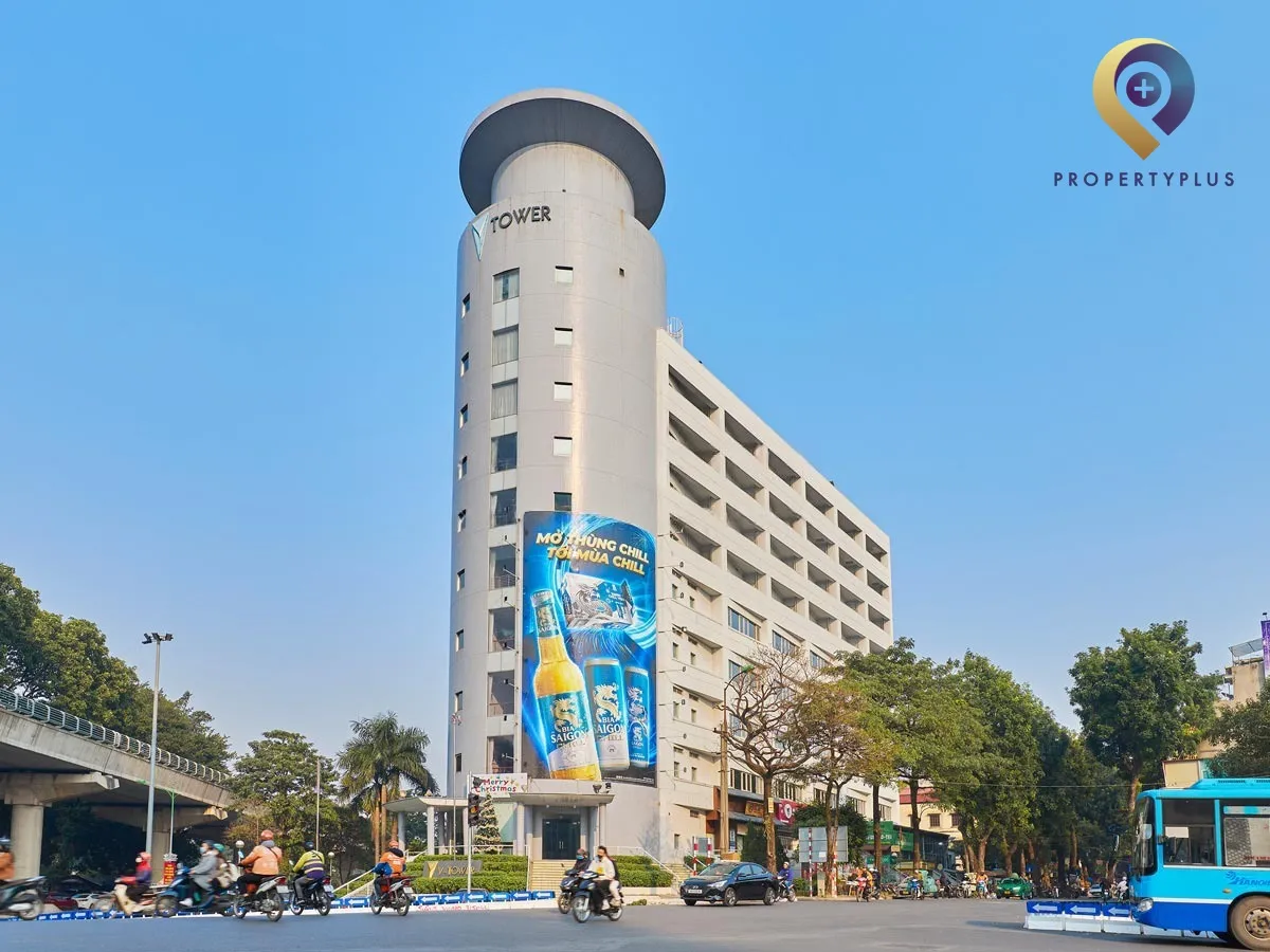 Toàn cảnh tòa nhà V-Tower nhìn từ ngã tư Kim Mã